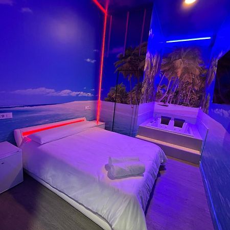 Habitacion Con Jacuzzi Y Bano Privado 马德里 外观 照片