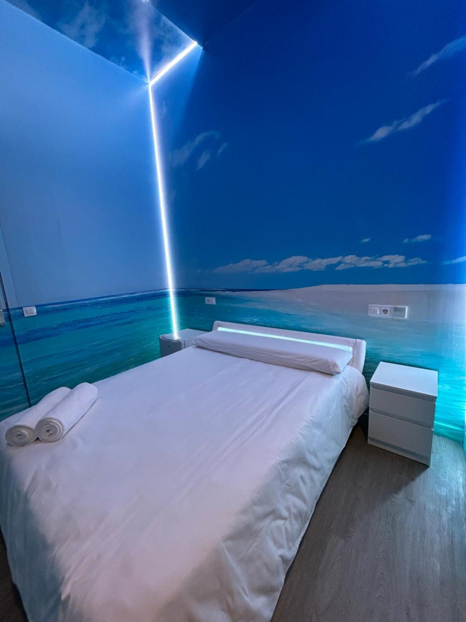 Habitacion Con Jacuzzi Y Bano Privado 马德里 外观 照片