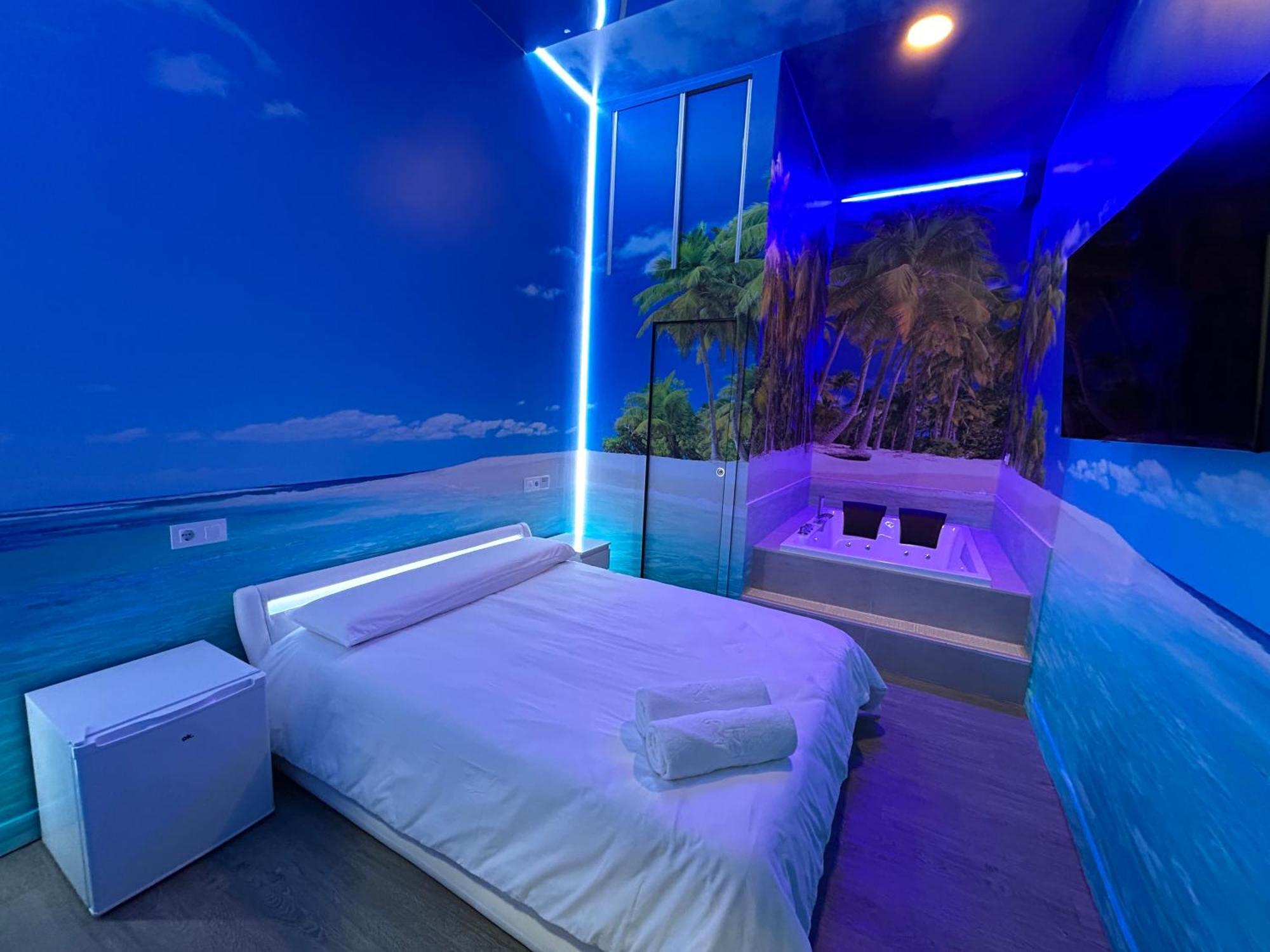 Habitacion Con Jacuzzi Y Bano Privado 马德里 外观 照片
